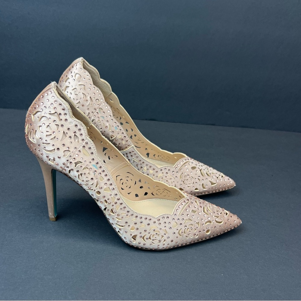 Women’s Pointed Toe Cutout Stiletto Pumps in Blush